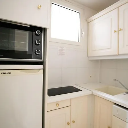 Apartment One Bedroom With Beautiful Sea View